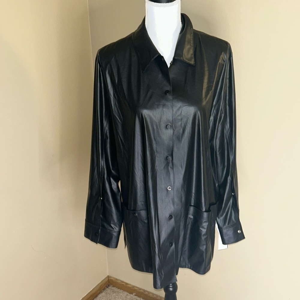 Theory Black Paper Faux size large